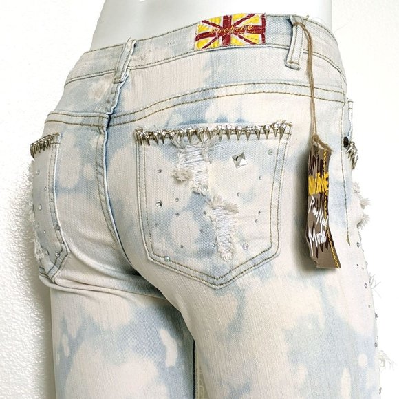 NWT Machine Bedazzled Light Acid Wash Embellished Distressed Skinny Jeans - Picture 1 of 8